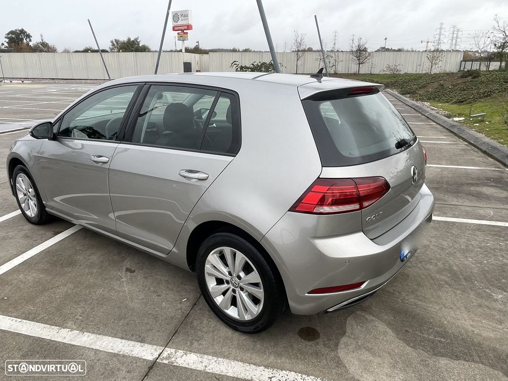 VW Golf 1.6 TDI Confortline - 10