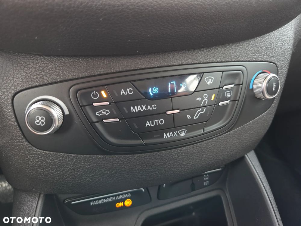 Ford Tourneo Courier 1.5 TDCi Ambiente - 26