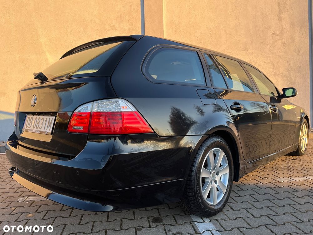 BMW Seria 5 525d - 5