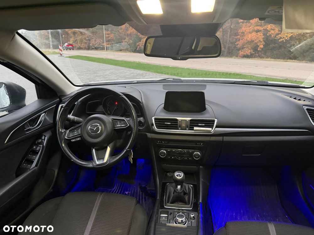 Mazda 3 - 10