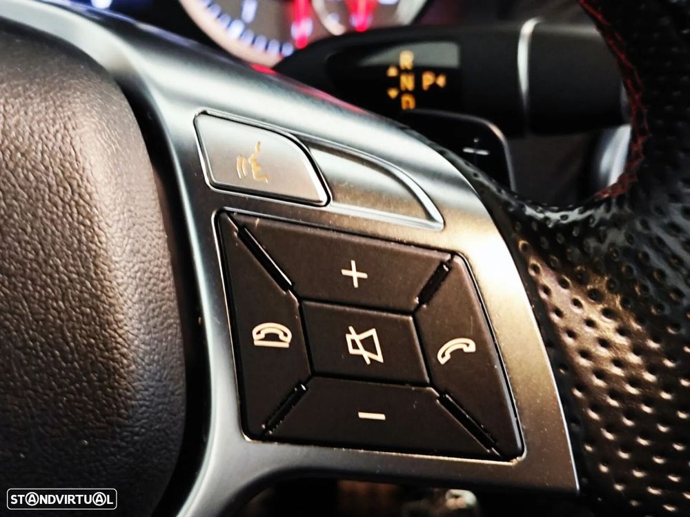 Mercedes-Benz A 180 (BlueEFFICIENCY) 7G-DCT AMG Sport - 36