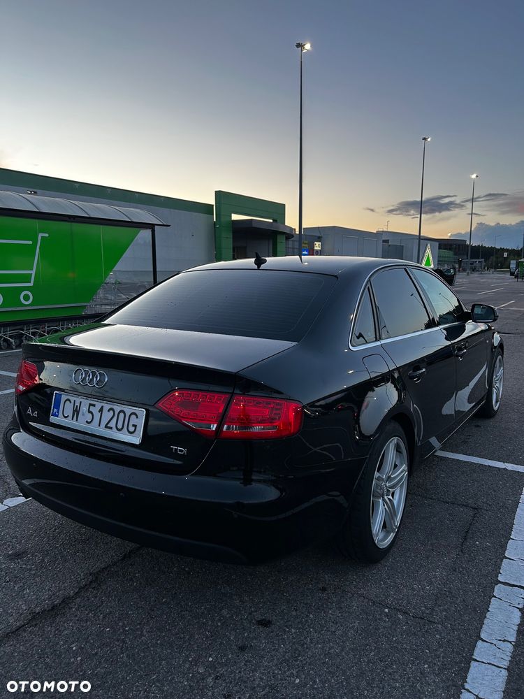 Audi A4 Limousine - 5