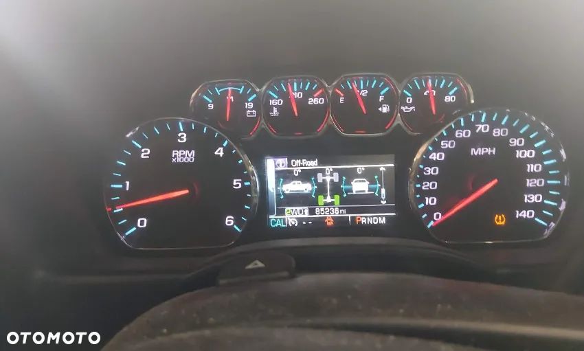 Chevrolet Tahoe - 27