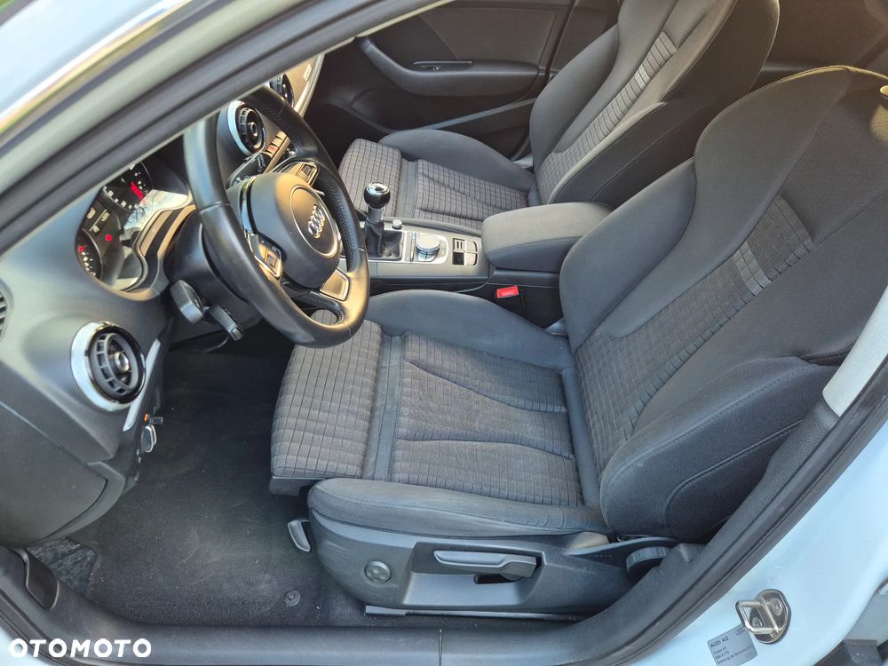 Audi A3 Sportback 2.0 TDI (clean diesel) quattro Ambition - 5