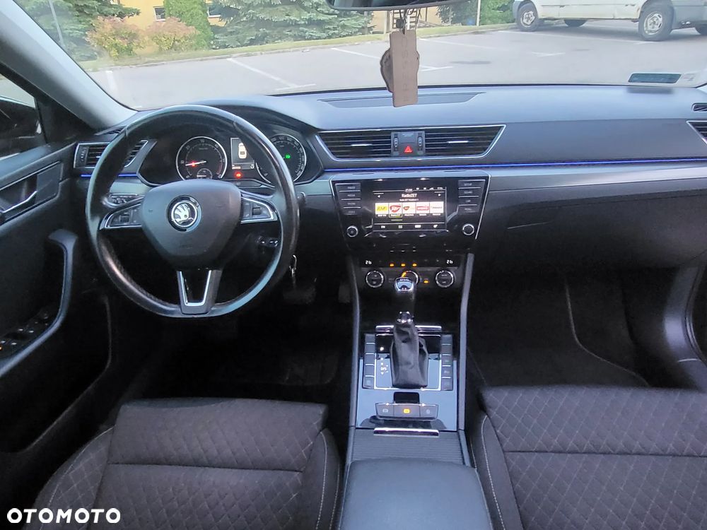 Skoda Superb 2.0 TDI Style DSG - 4