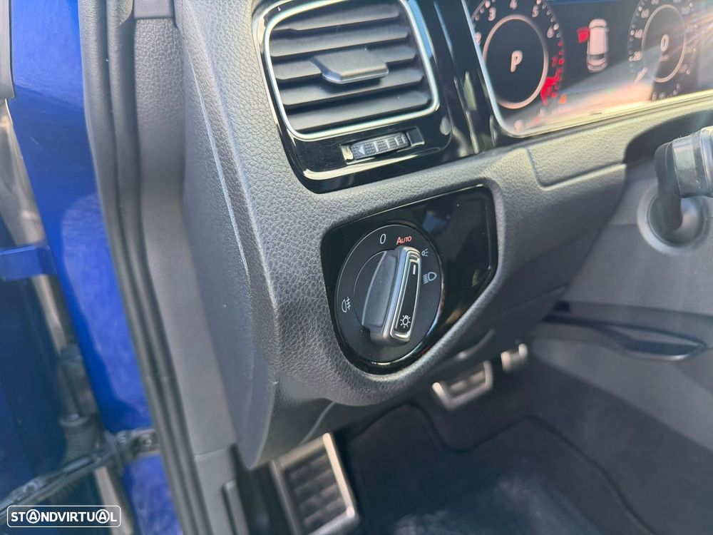VW Golf R 4Motion (BlueMotion ) DSG - 24