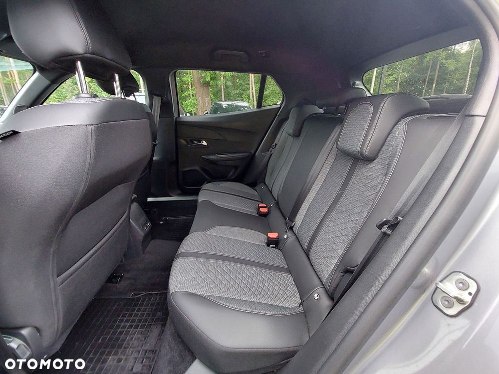Peugeot 2008 1.2 PureTech Allure S&S EAT8 - 9