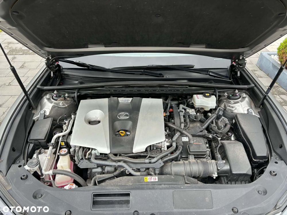 Lexus ES 300h Business Edition - 20