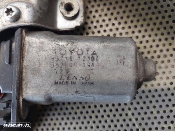 Elevador Tras Esq  Toyota Corolla (_E12_) - 4