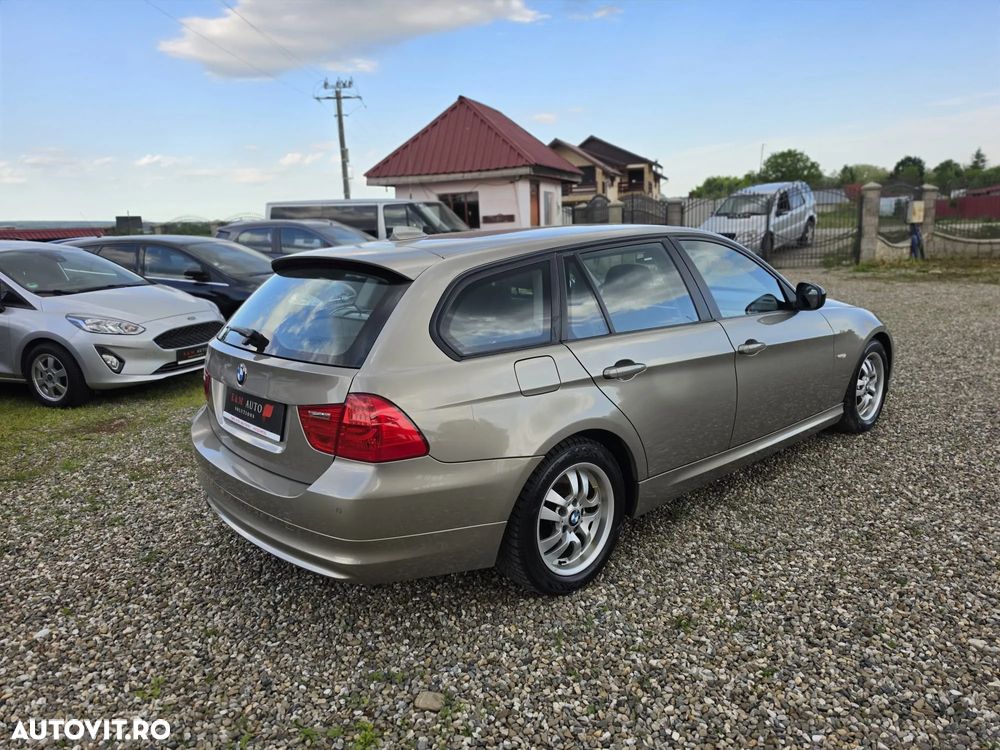 BMW Seria 3 320d - 16