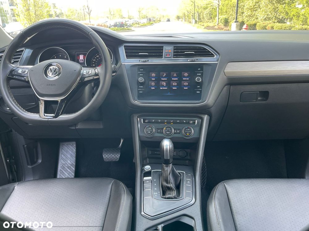 Volkswagen Tiguan - 14
