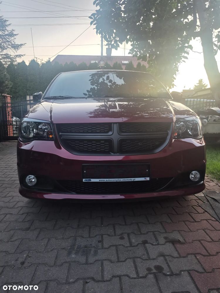 Dodge Grand Caravan 3.6 R/T - 19