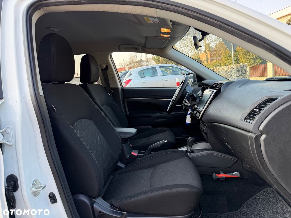 Mitsubishi ASX - 16