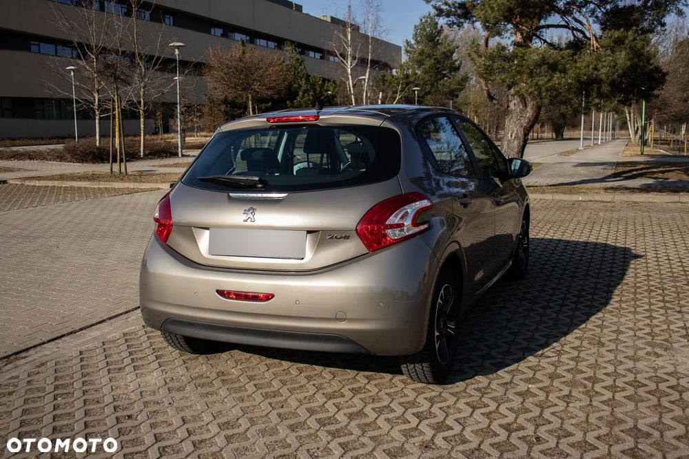 Peugeot 208 1.2 PureTech Active - 5