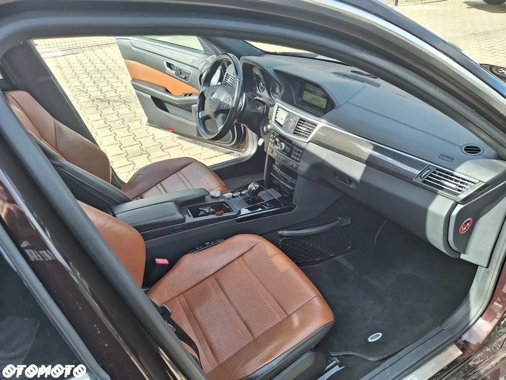 Mercedes-Benz Klasa E 63 AMG AMG Speedshift 7G-MCT - 13