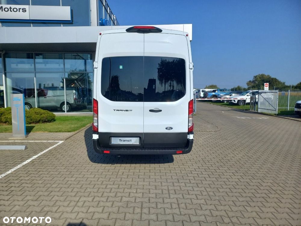 Ford Transit autobus - 11
