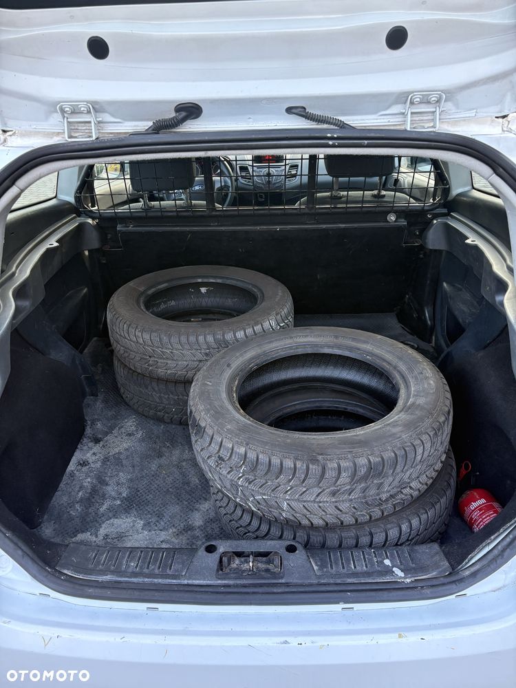 Ford Fiesta - 4