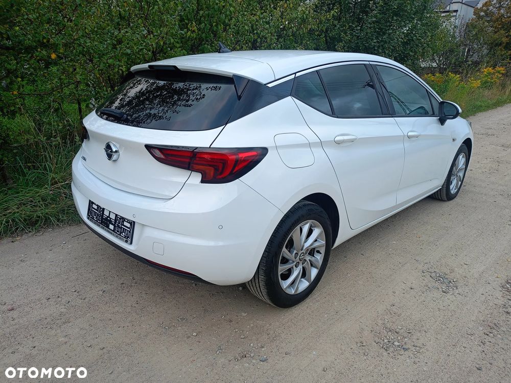 Opel Astra 1.2 Turbo Elegance - 4