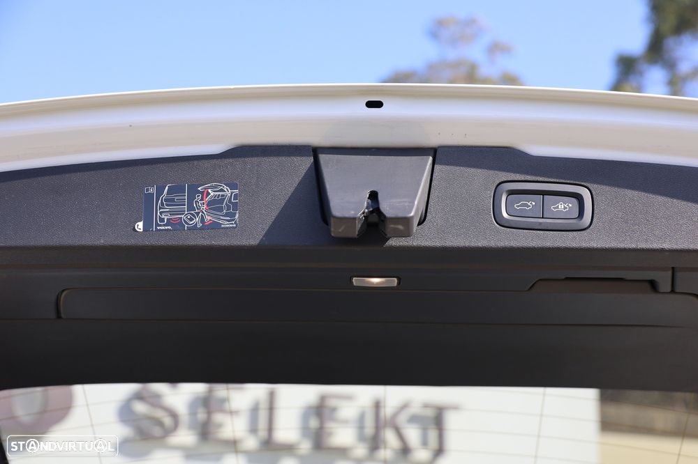 Volvo V60 2.0 T6 AWD TE Plus Dark - 6