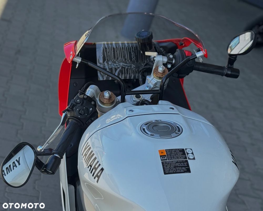 Yamaha XSR - 4