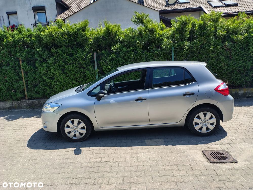 Toyota Auris 1.6 Active - 9