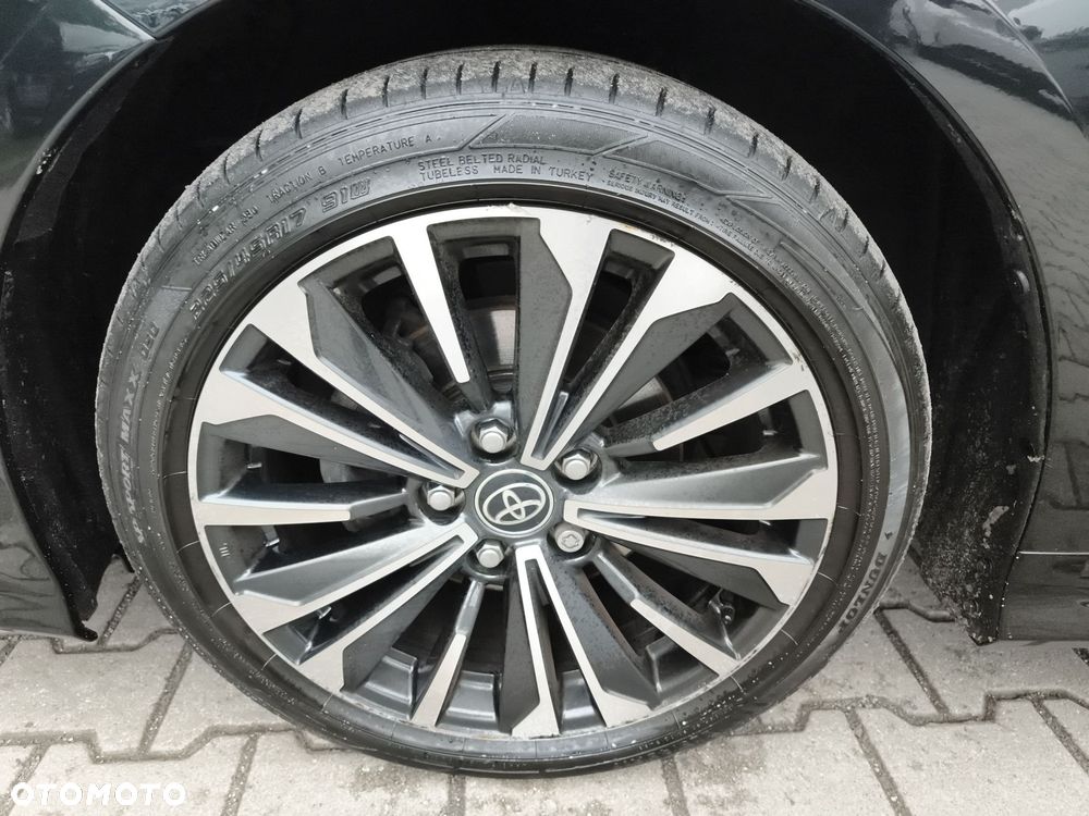 Toyota Corolla 1.8 Hybrid Style - 17