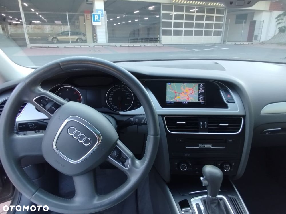 Audi A4 Avant 2.0 TDI DPF multitronic S line Sportpaket - 9
