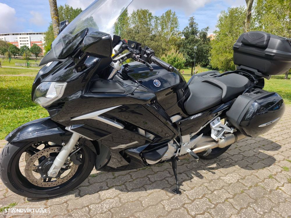Yamaha FJR 1300 - 2