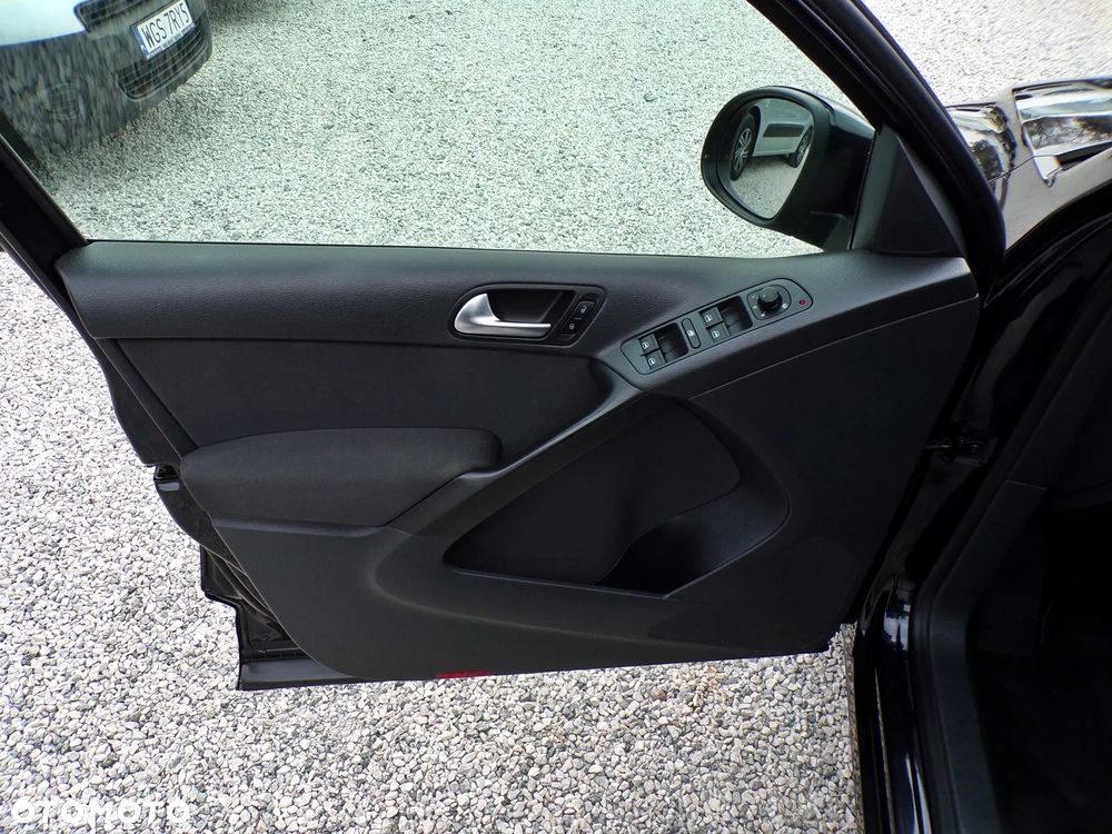 Volkswagen Tiguan - 17