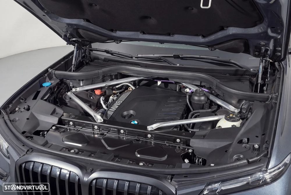 BMW X7 40 d xDrive Pack M Desportivo - 21