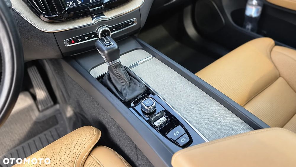 Volvo XC 60 T6 AWD Inscription - 13