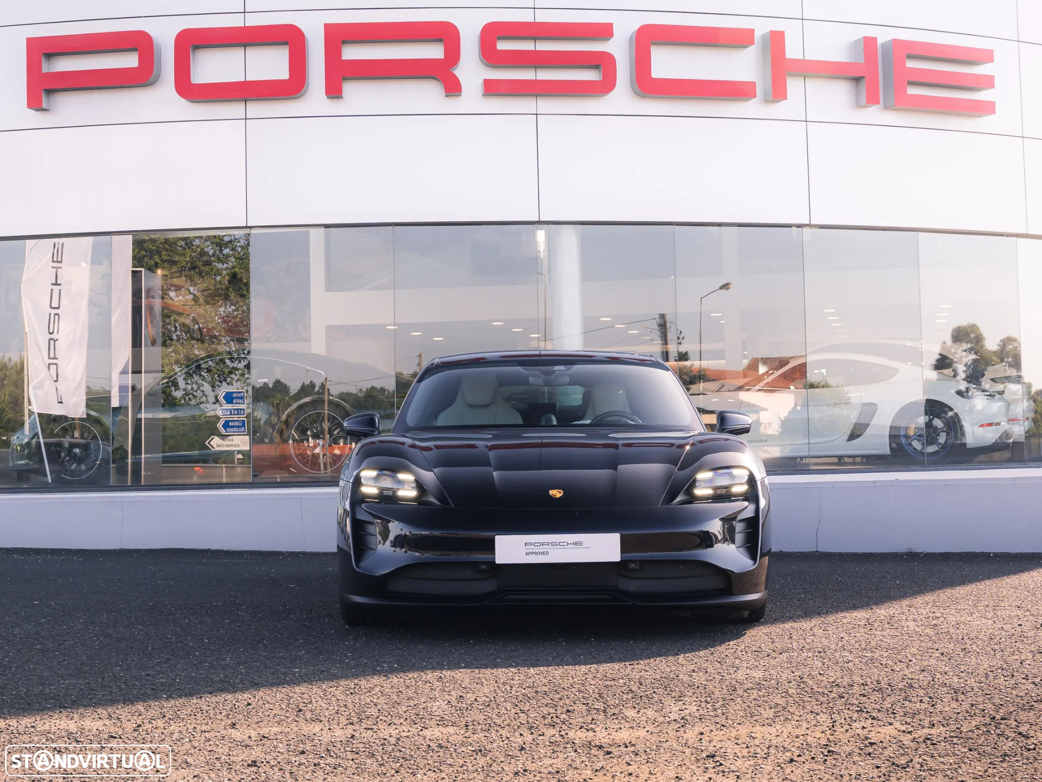 Porsche Taycan 4S - 10