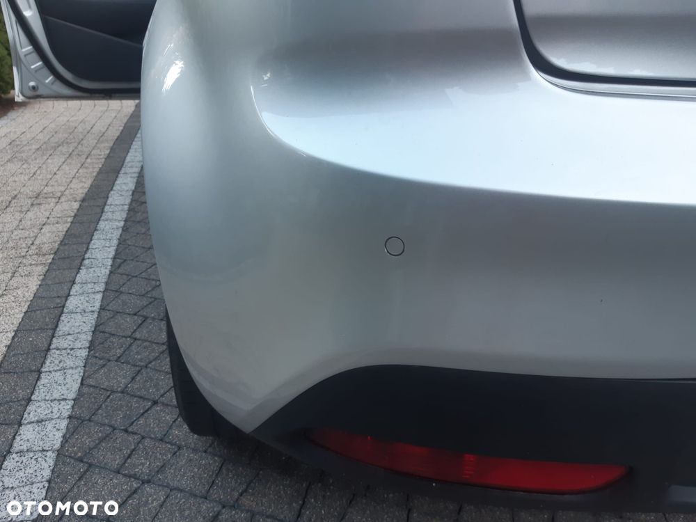 Kia Rio 1.1 CRDI Dream Team Edition - 9