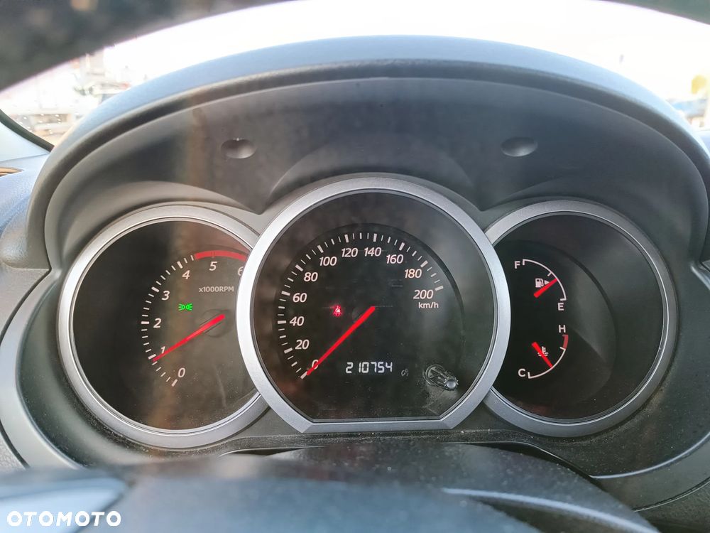 Suzuki Grand Vitara 1.9 DDiS - 9