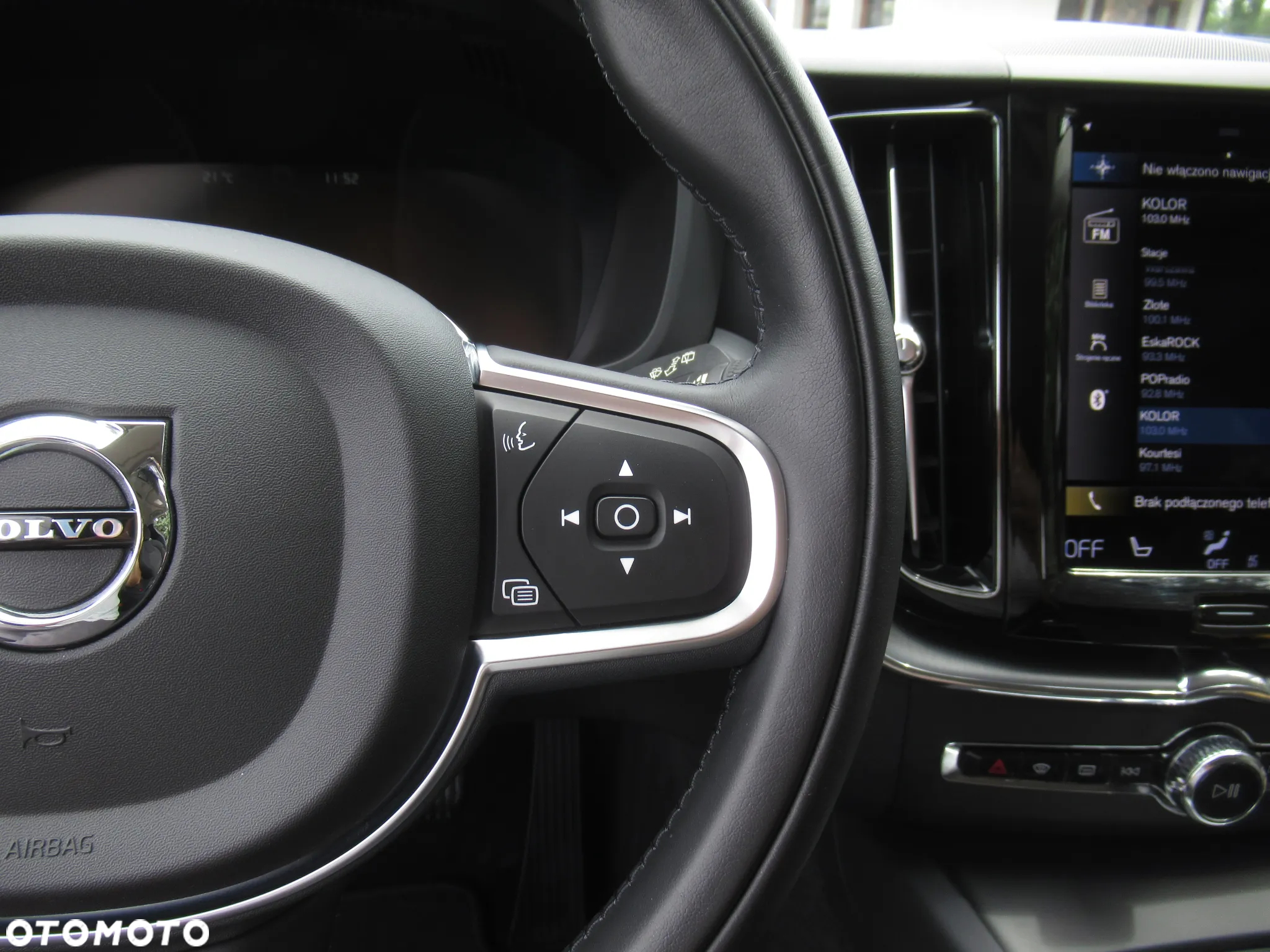 Volvo XC 60 B4 B Momentum - 14