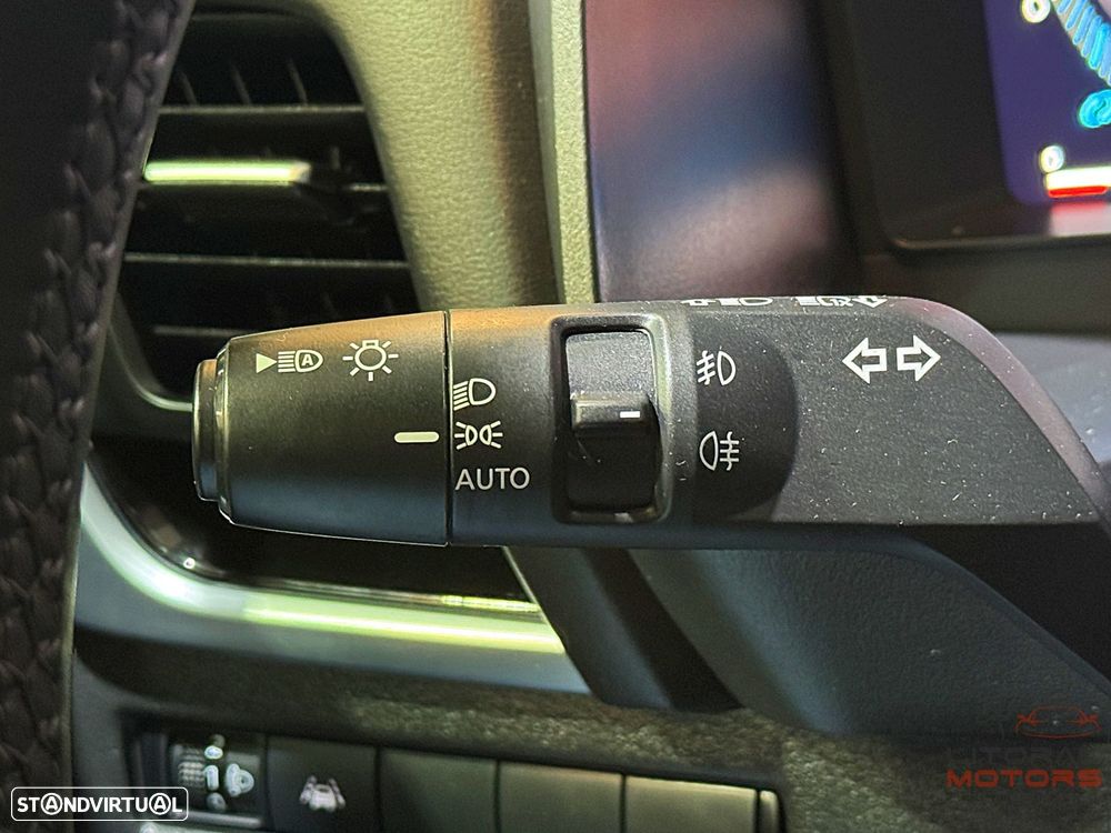 Nissan Qashqai 1.3 DIG-T N-Connecta Xtronic - 24