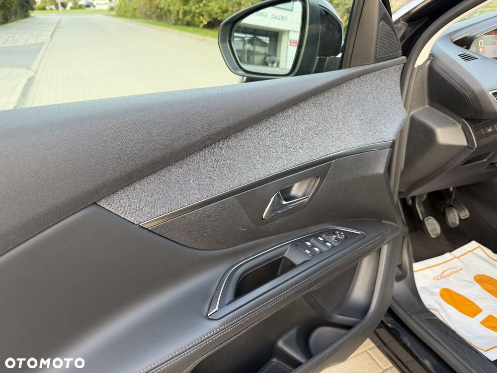 Peugeot 5008 - 15