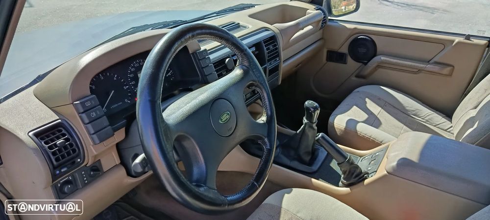 Land Rover Discovery 2.5 TDi - 11