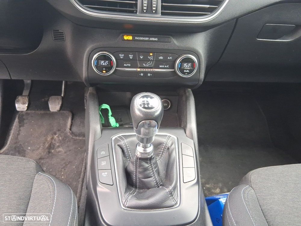 Ford Focus SW 1.0 EcoBoost Active - 11