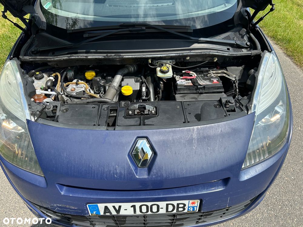 Renault Grand Scenic - 8
