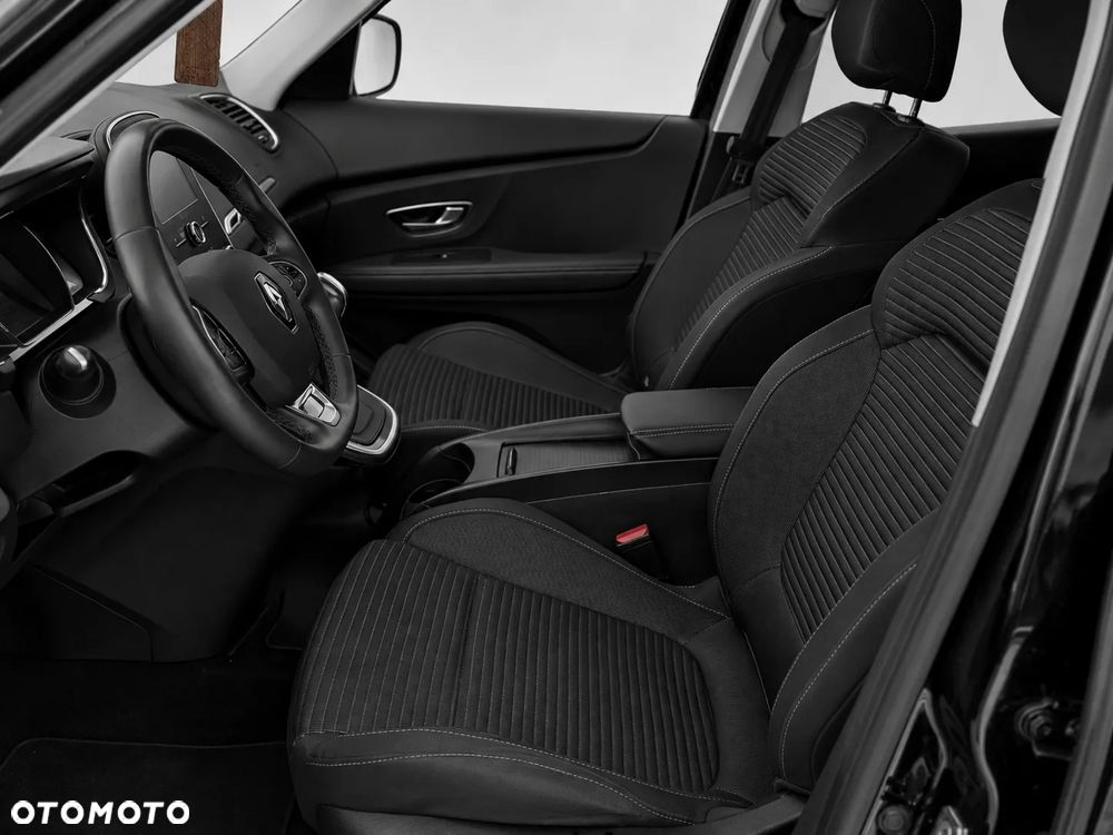Renault Grand Scenic - 17