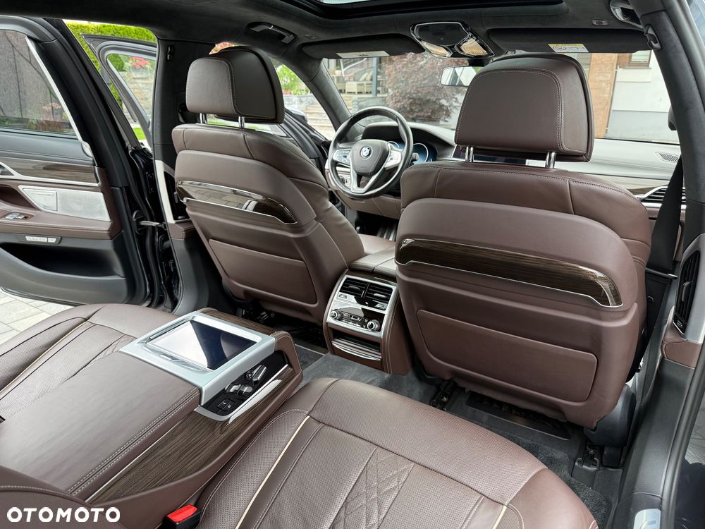BMW Seria 7 750Ld xDrive - 29