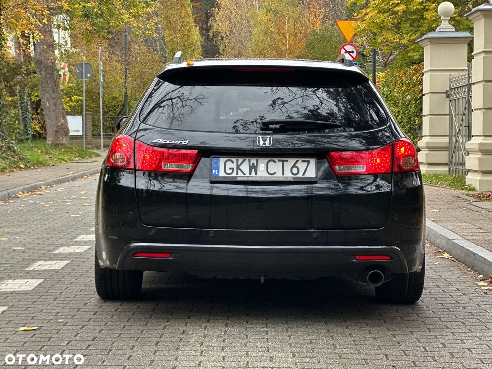 Honda Accord 2.0 Executive - 8