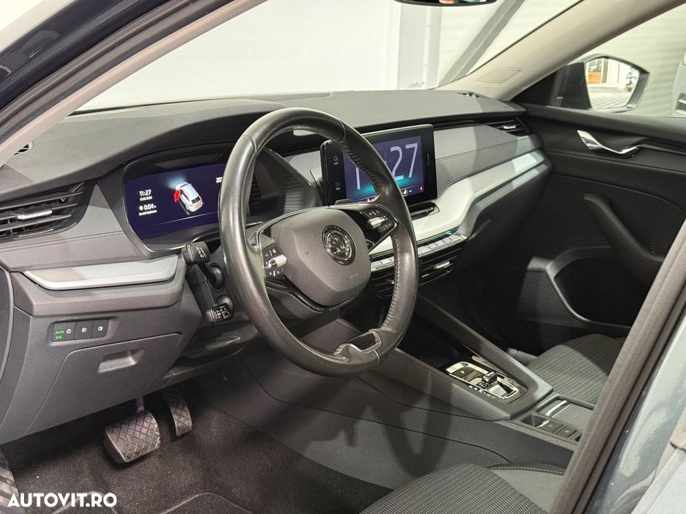 Skoda Octavia 2.0 TDI DSG Sportline - 6