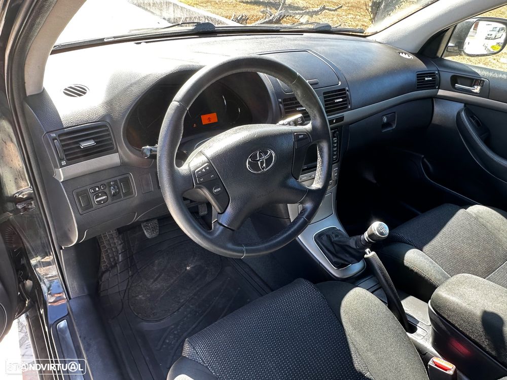 Toyota Avensis SW 2.0 D-4D Sp+EP+GPS - 15