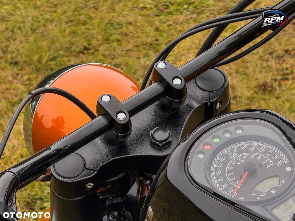 Suzuki Boulevard - 27