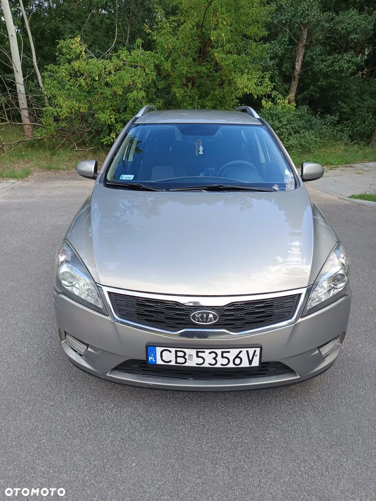 Kia Ceed - 1
