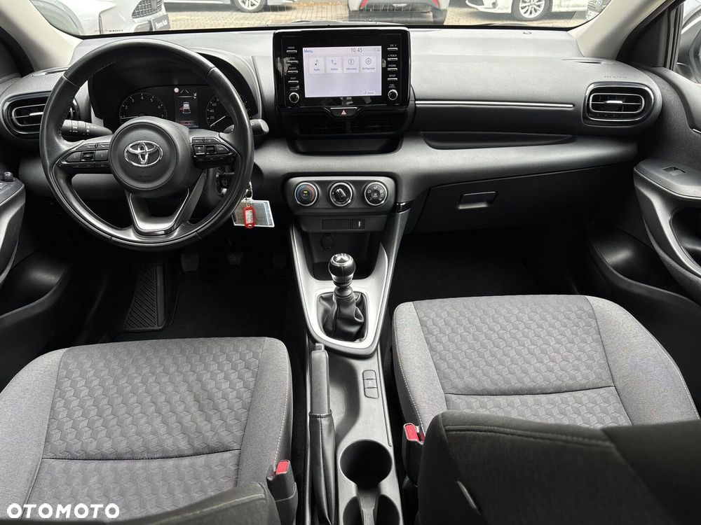 Toyota Yaris - 4