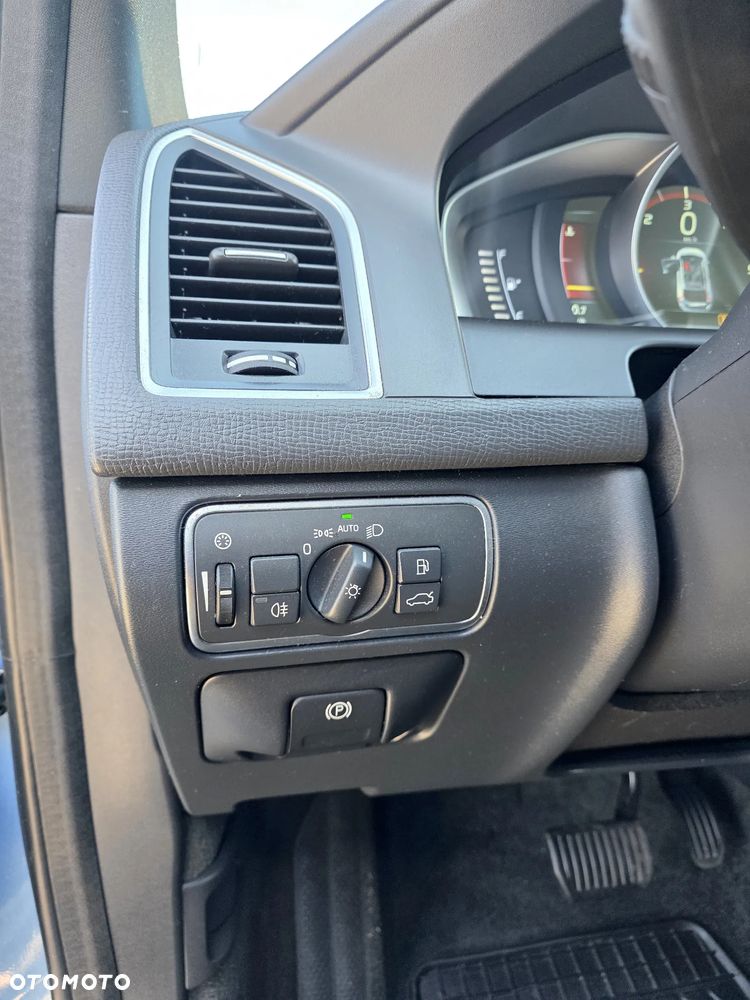 Volvo XC 60 D4 Geartronic Momentum - 17