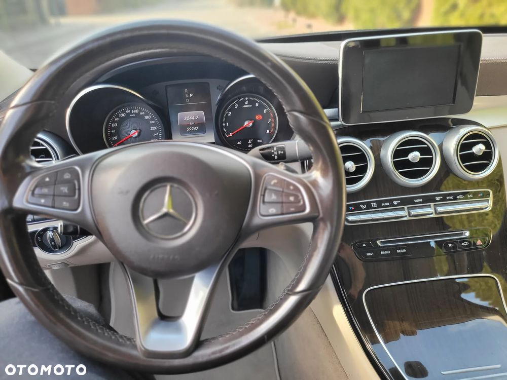 Mercedes-Benz Klasa C 200 4-Matic 9G-TRONIC - 10